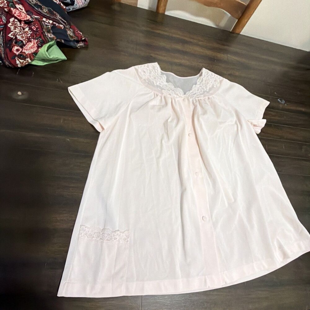 Vintage Sears Pink Nylon Pajama Top M Floral Embroidery Lace Details Short Sleev